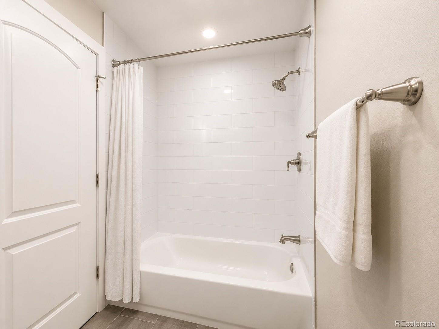 MLS Image #21 for 7073 e warren drive,denver, Colorado