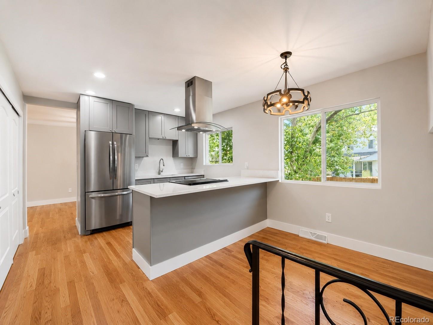 MLS Image #6 for 7073 e warren drive,denver, Colorado