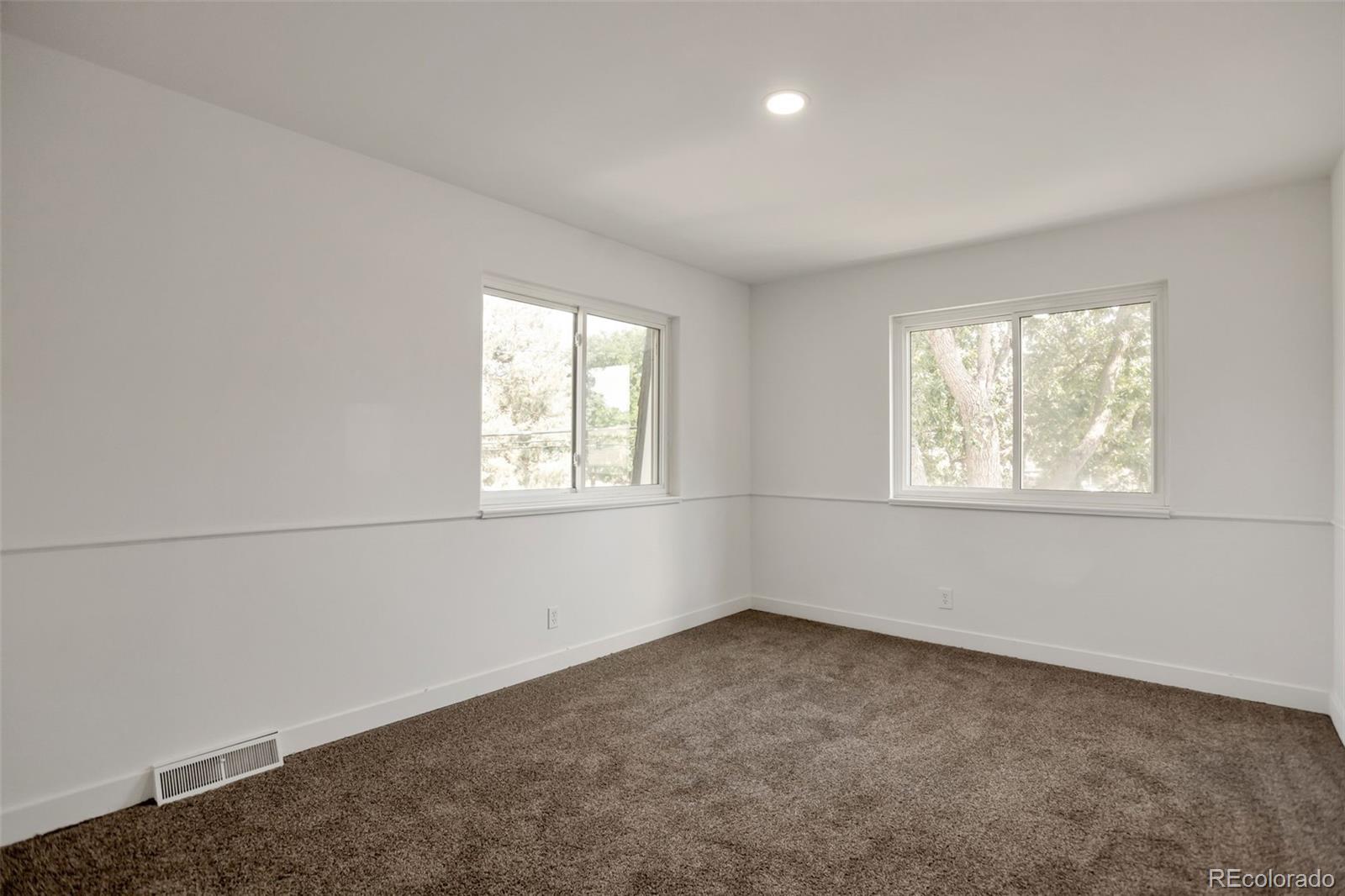 MLS Image #11 for 1195 s oneida street,denver, Colorado