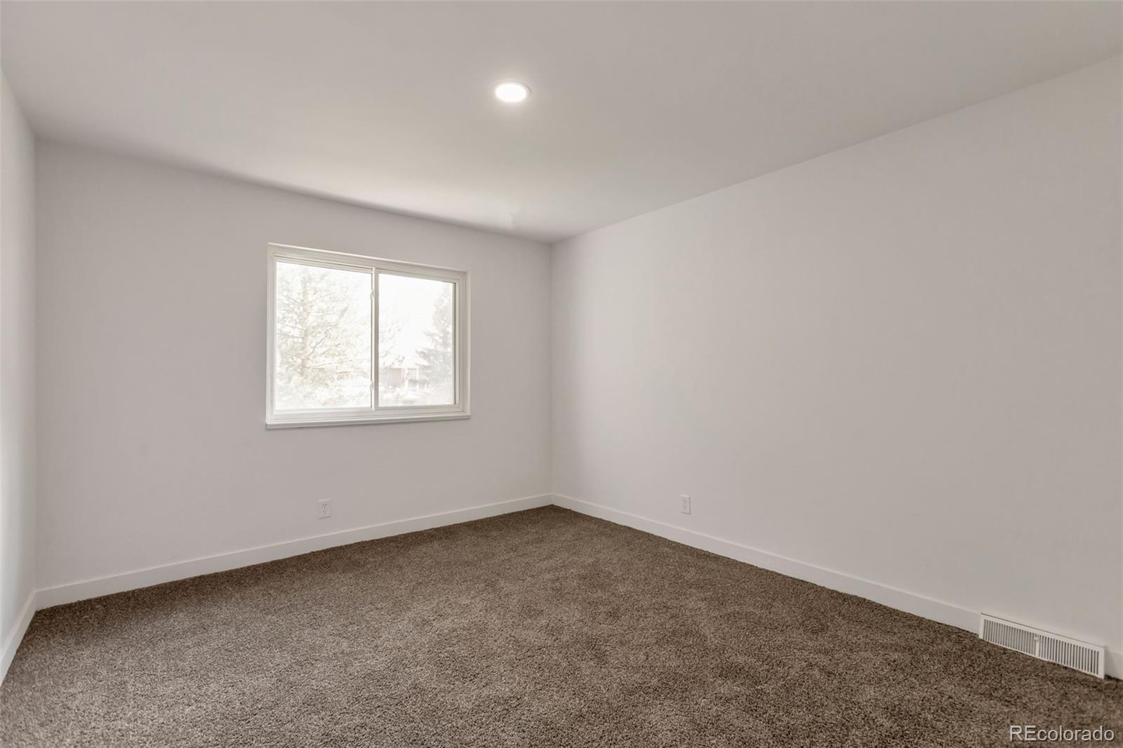 MLS Image #8 for 1195 s oneida street,denver, Colorado