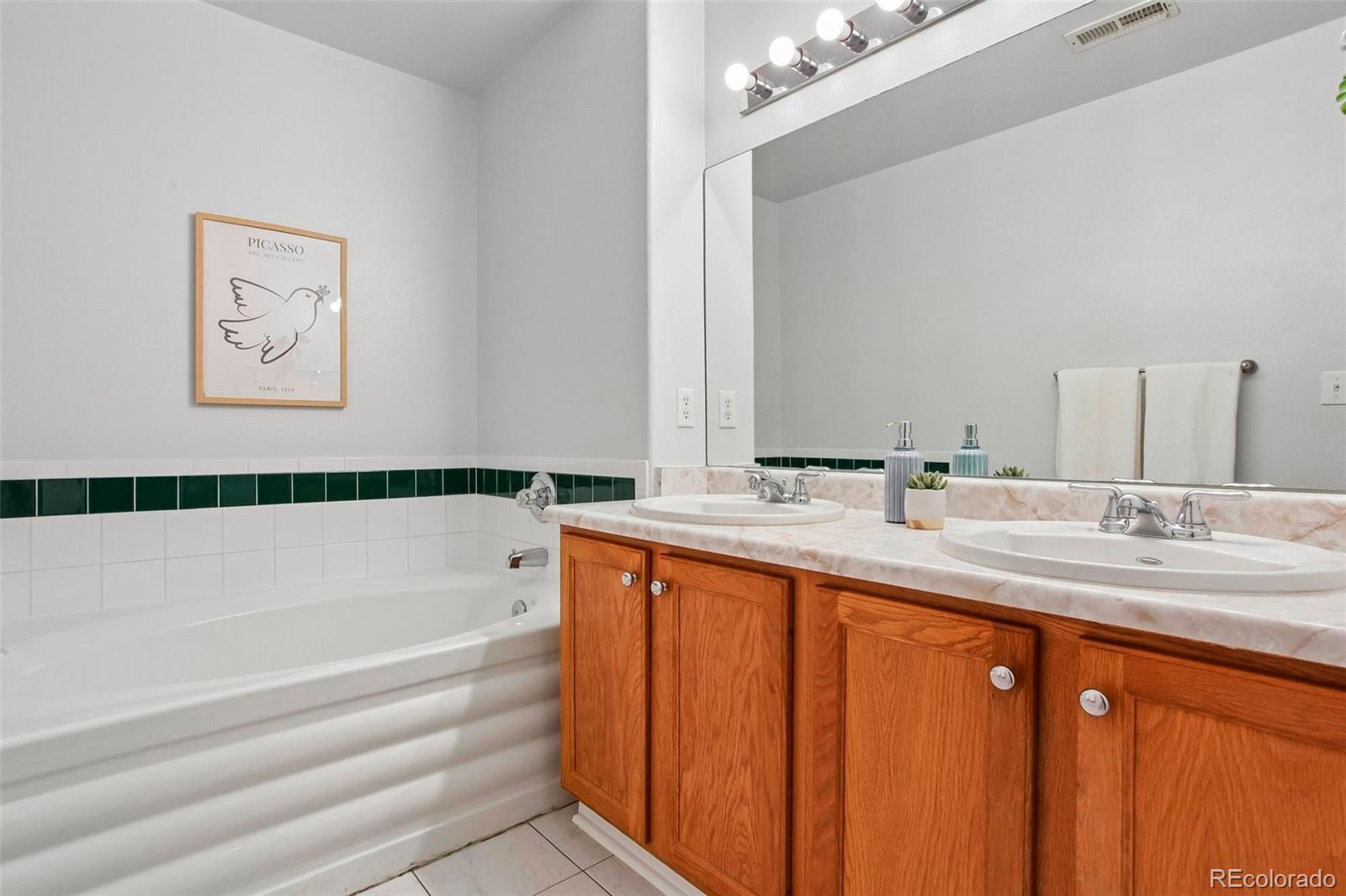 MLS Image #12 for 8500 e jefferson avenue,denver, Colorado