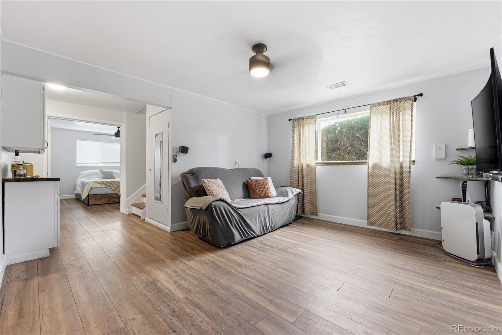 MLS Image #16 for 971 s yarrow street,denver, Colorado