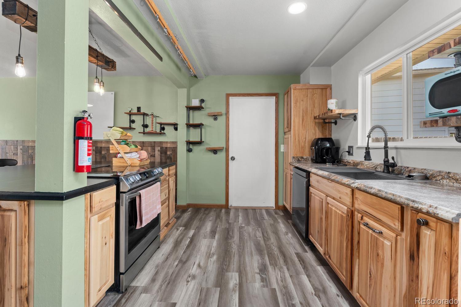 MLS Image #10 for 2477 s mobile street,aurora, Colorado