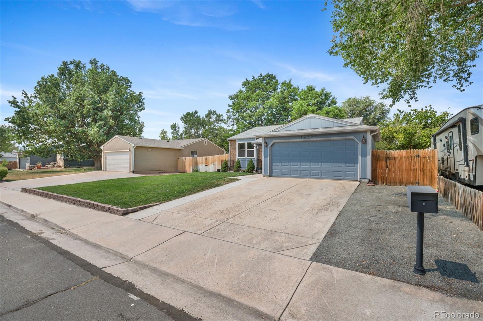 MLS Image #3 for 12451  bellaire street,thornton, Colorado