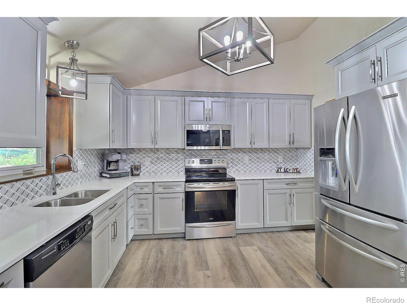 MLS Image #12 for 204  river road,platteville, Colorado
