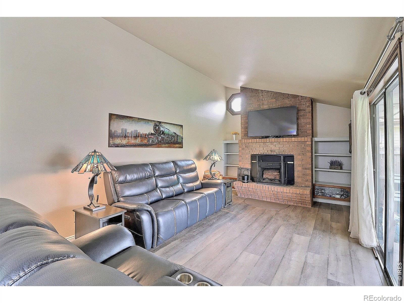 MLS Image #19 for 204  river road,platteville, Colorado