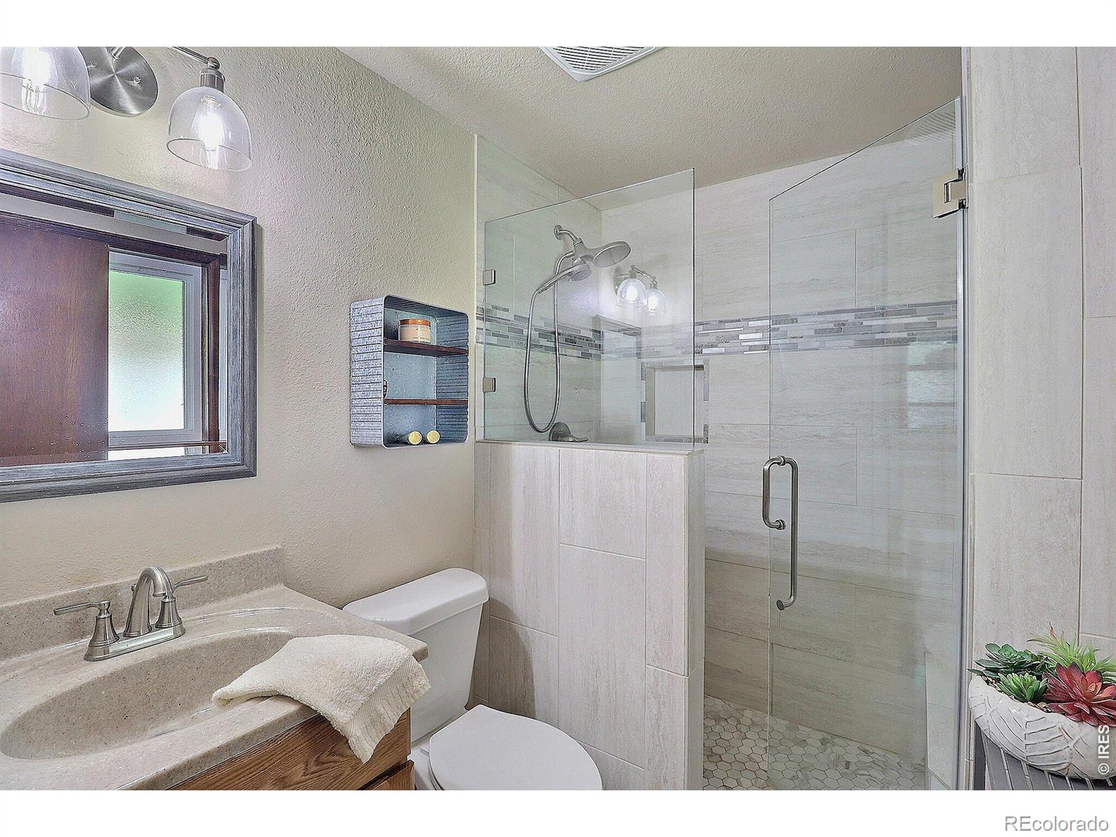 MLS Image #23 for 204  river road,platteville, Colorado