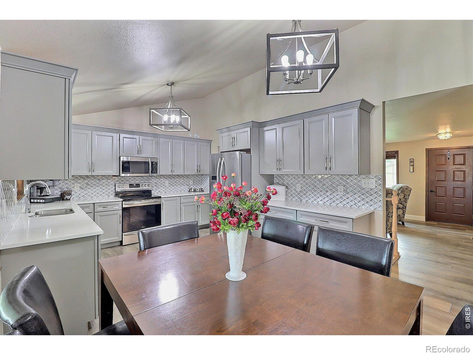 MLS Image #8 for 204  river road,platteville, Colorado