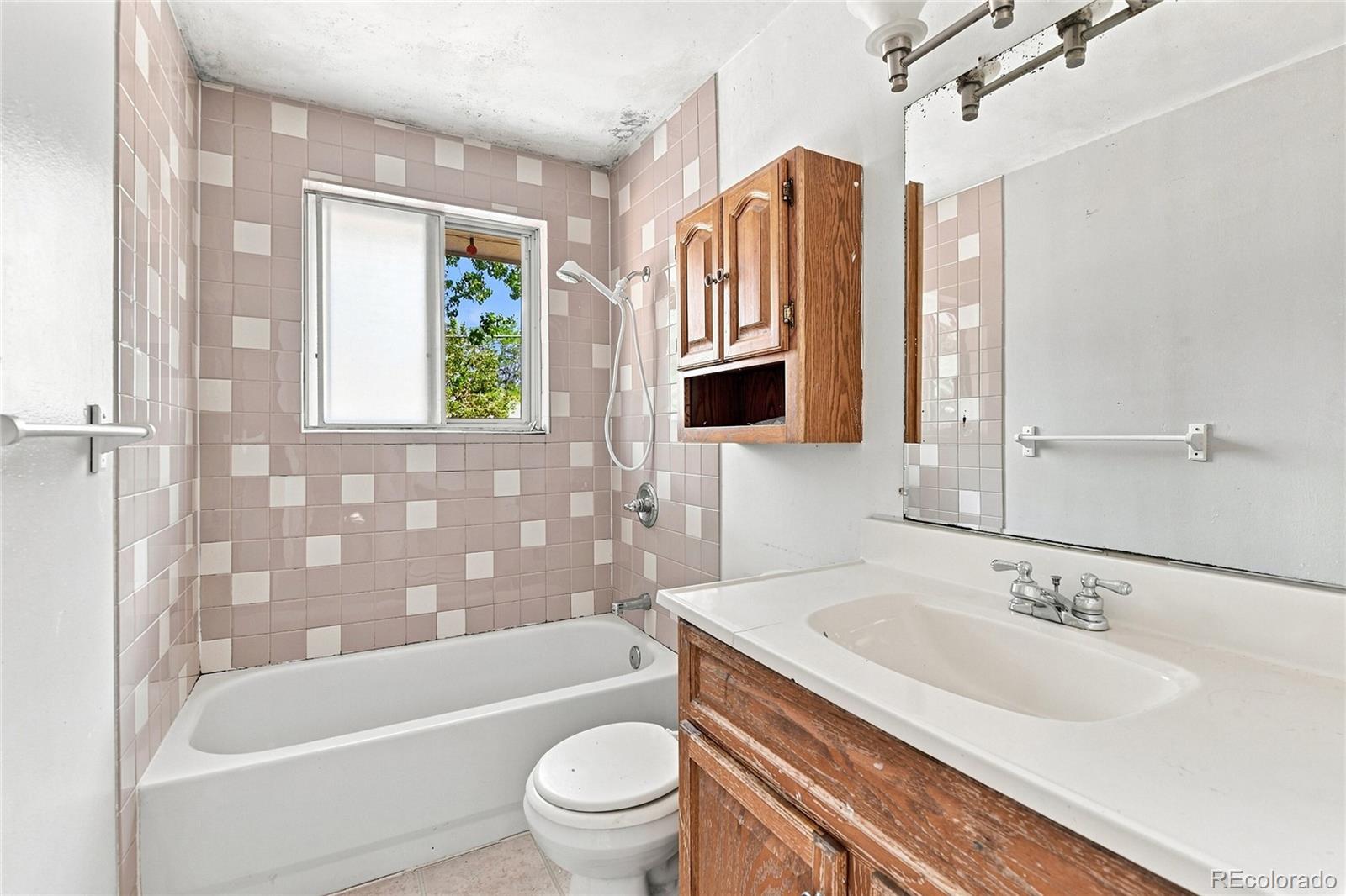 MLS Image #13 for 1289 s drexel way,denver, Colorado