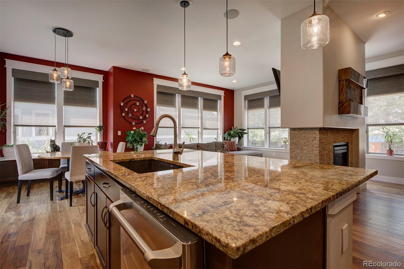 MLS Image #13 for 8061 e 50th place,denver, Colorado