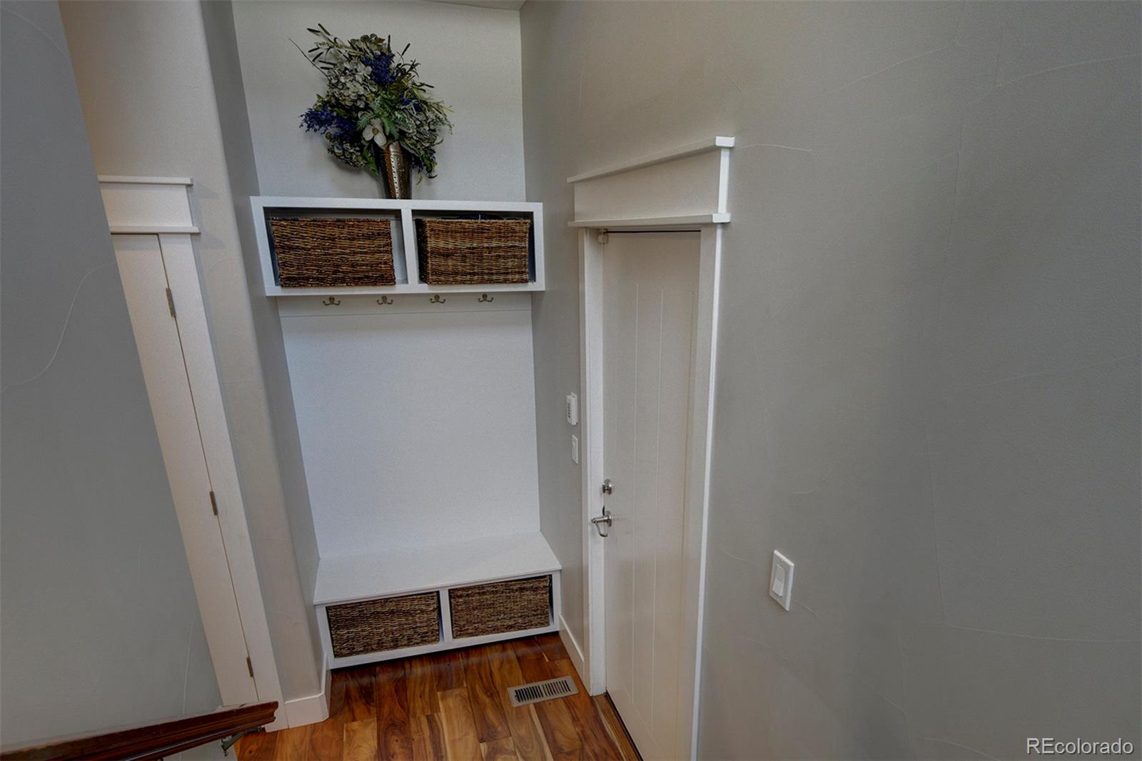 MLS Image #21 for 8061 e 50th place,denver, Colorado