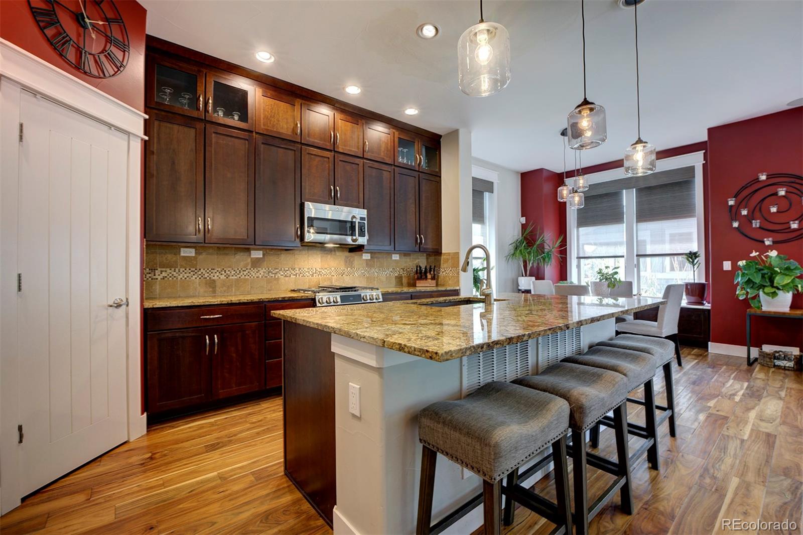 MLS Image #6 for 8061 e 50th place,denver, Colorado