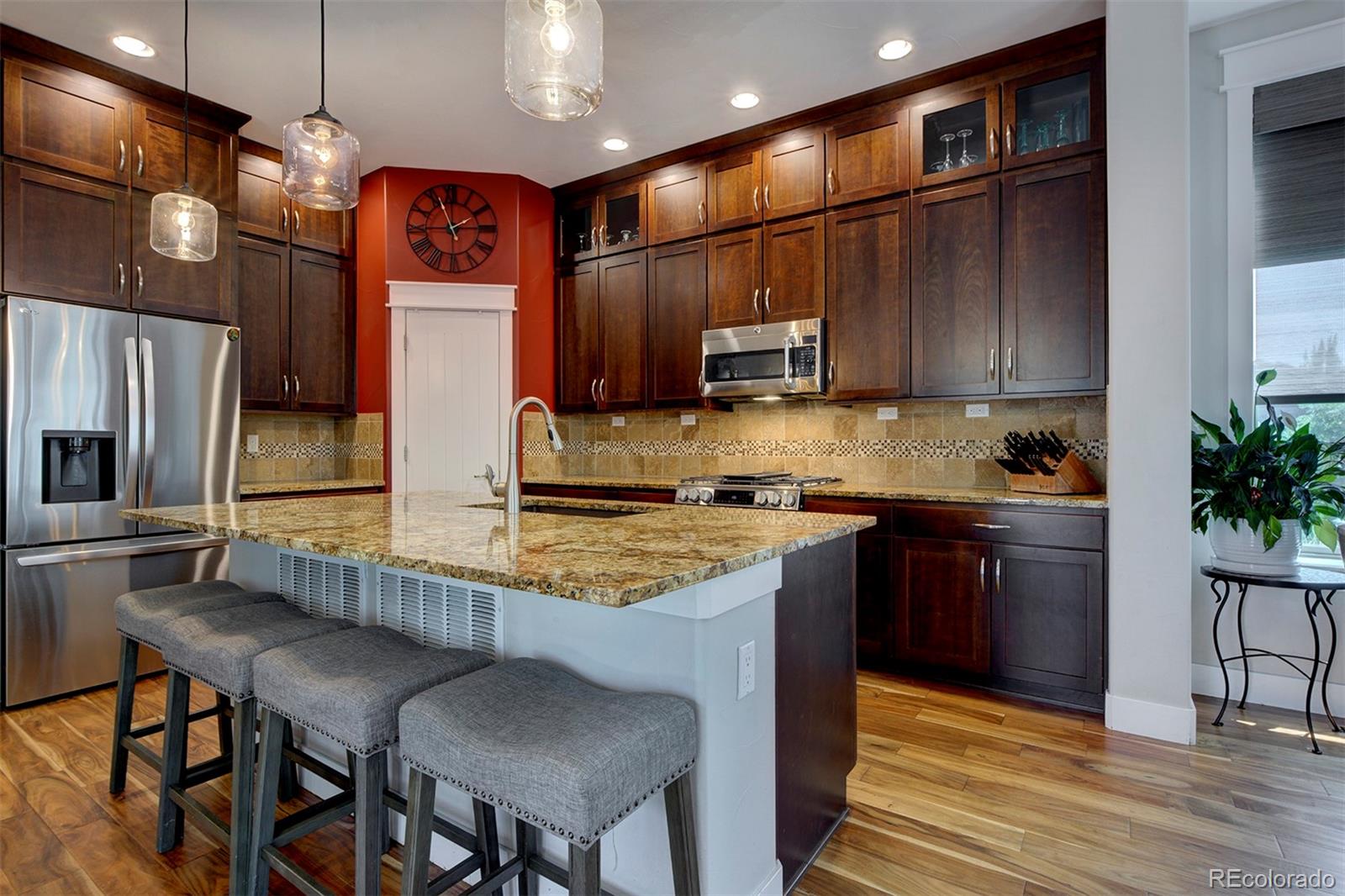 MLS Image #7 for 8061 e 50th place,denver, Colorado