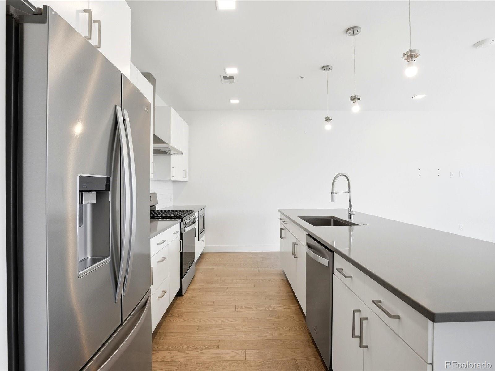 MLS Image #11 for 1898 s bannock street,denver, Colorado