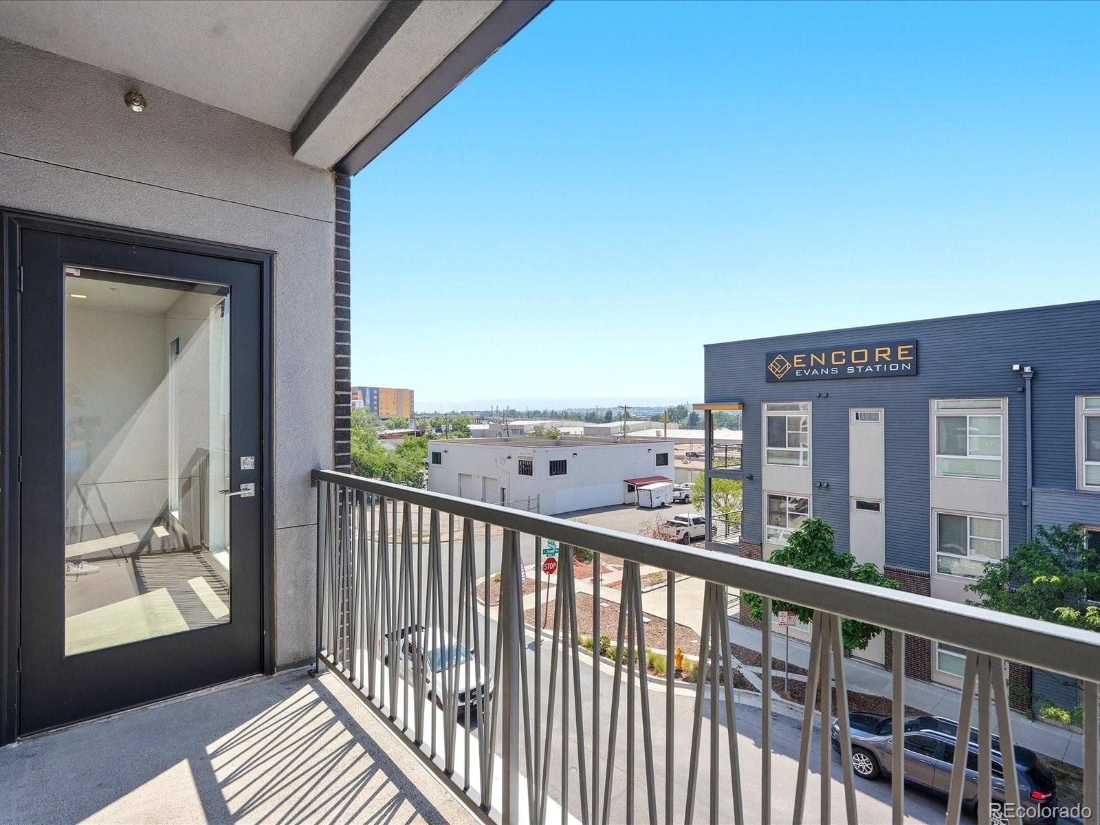 MLS Image #29 for 1898 s bannock street,denver, Colorado