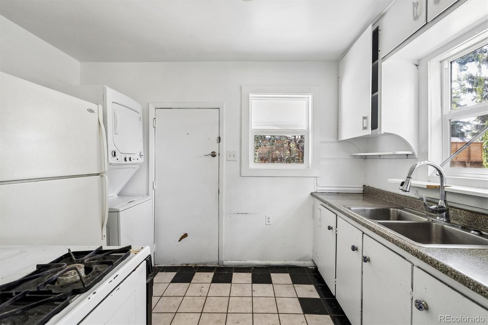 MLS Image #8 for 2510  brentwood street,denver, Colorado