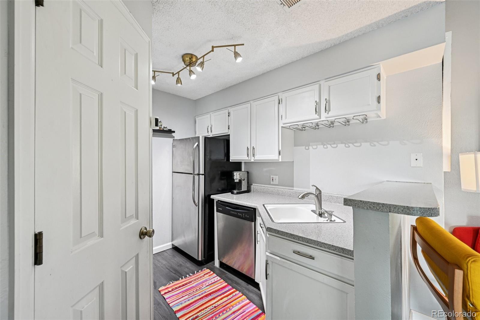 MLS Image #3 for 4836 e kentucky avenue,denver, Colorado