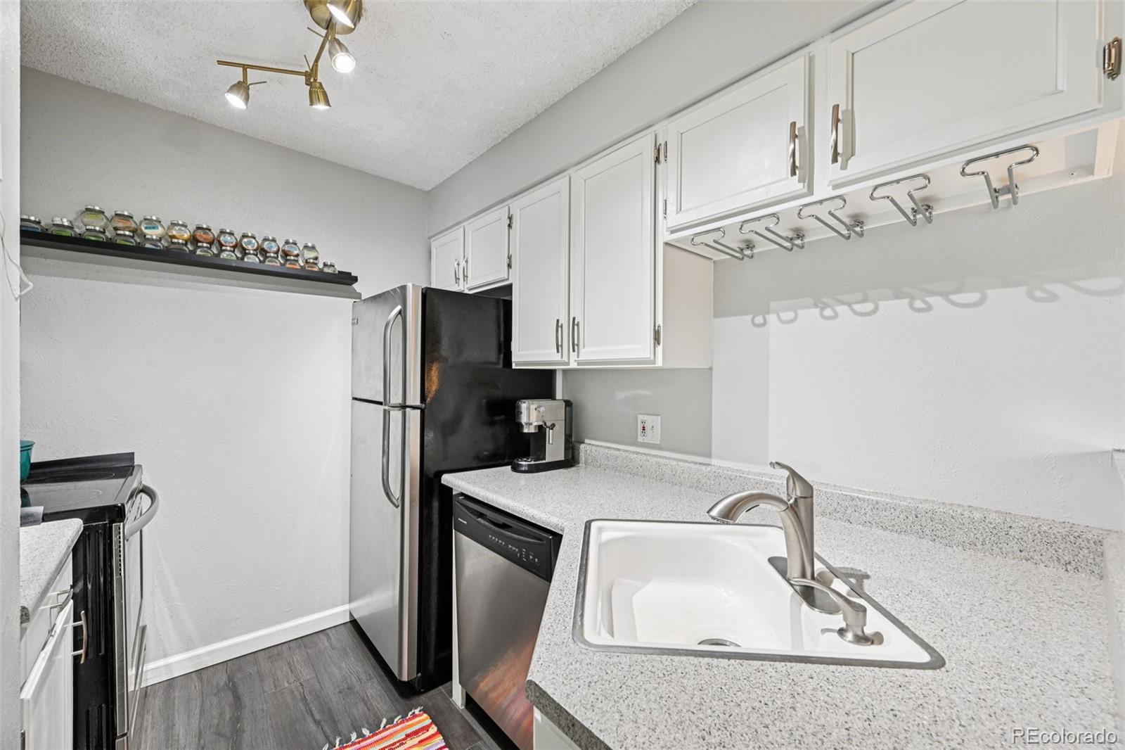 MLS Image #4 for 4836 e kentucky avenue,denver, Colorado