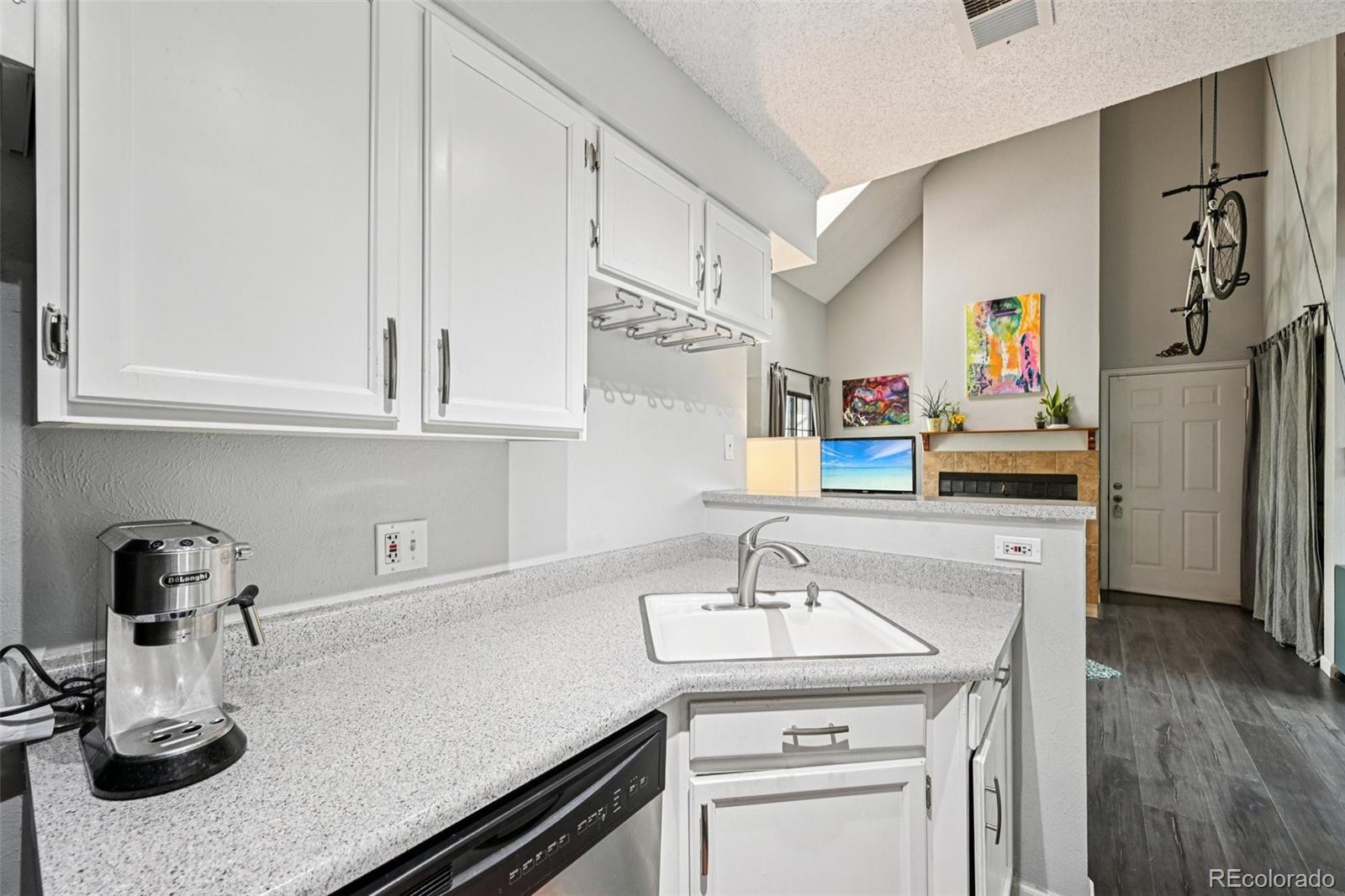 MLS Image #5 for 4836 e kentucky avenue,denver, Colorado