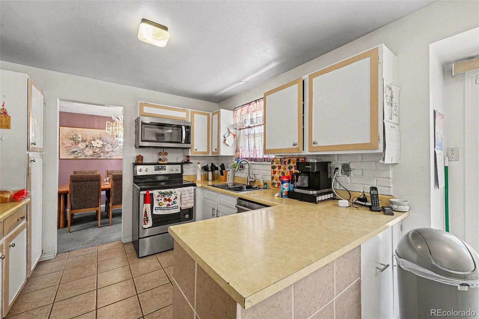 MLS Image #12 for 11562  garfield way,denver, Colorado
