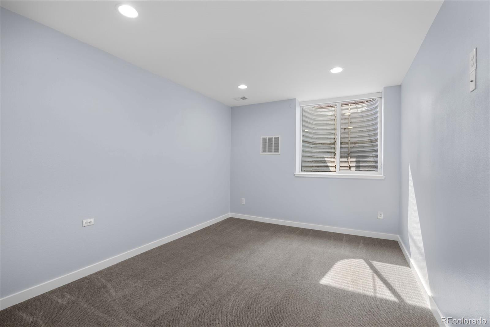 MLS Image #25 for 1867 s high street,denver, Colorado