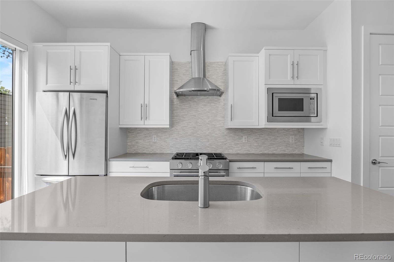MLS Image #6 for 1867 s high street,denver, Colorado