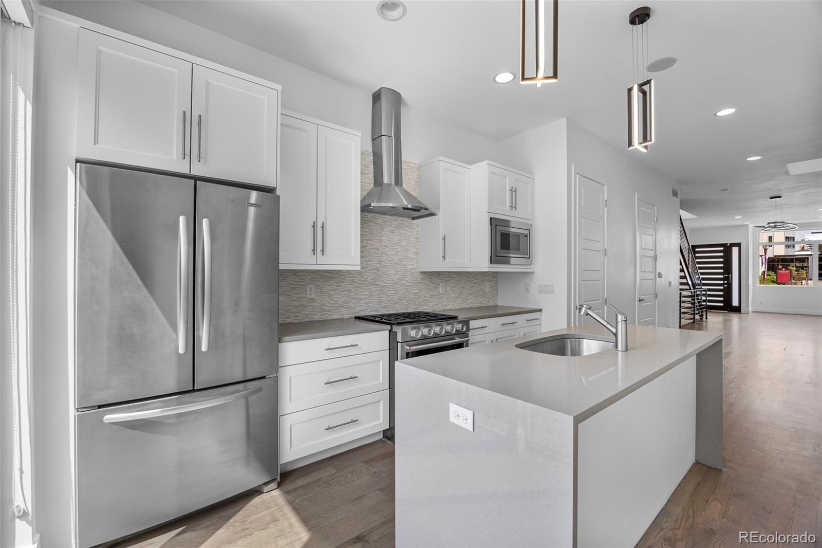 MLS Image #7 for 1867 s high street,denver, Colorado