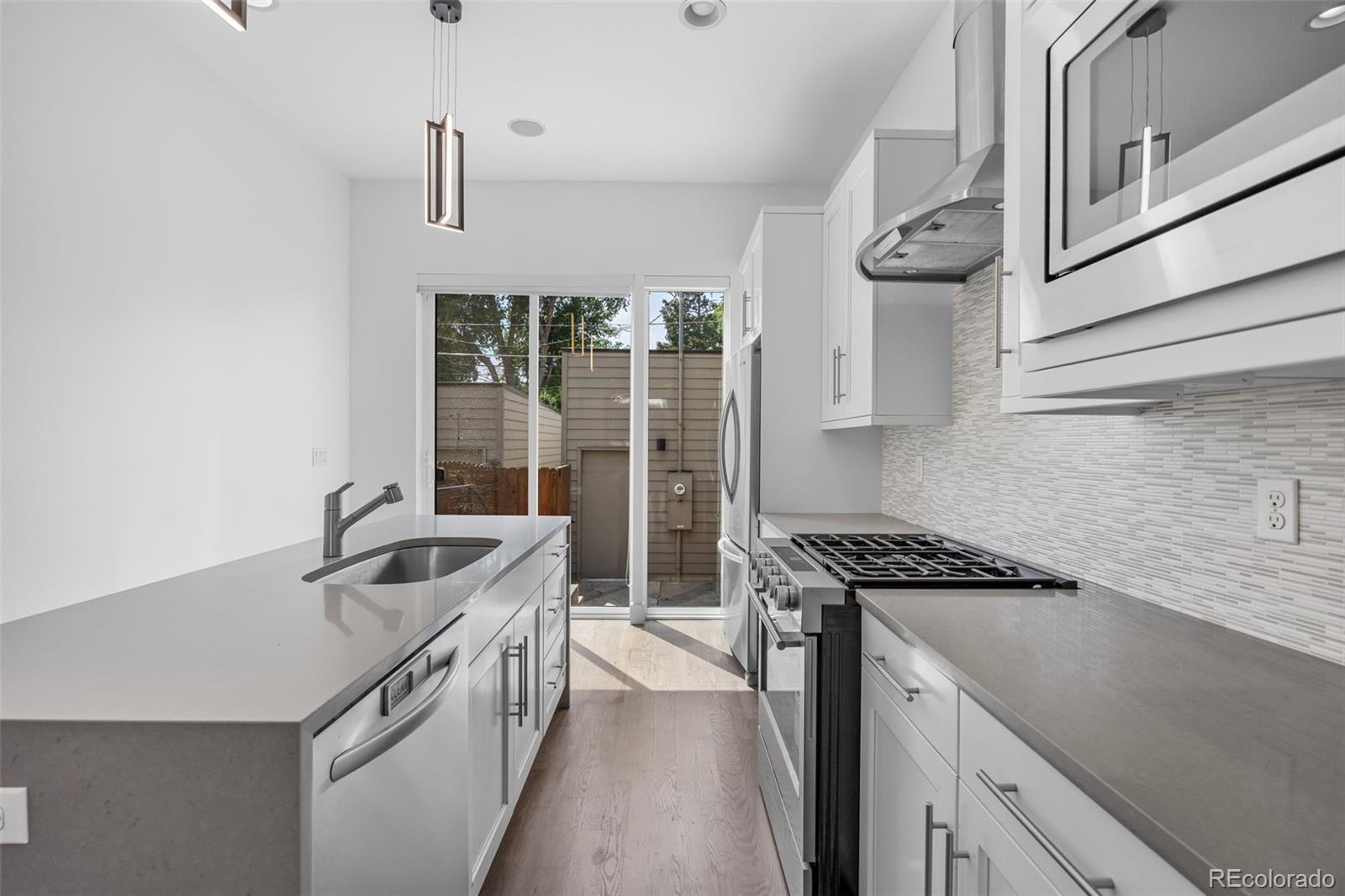 MLS Image #9 for 1867 s high street,denver, Colorado