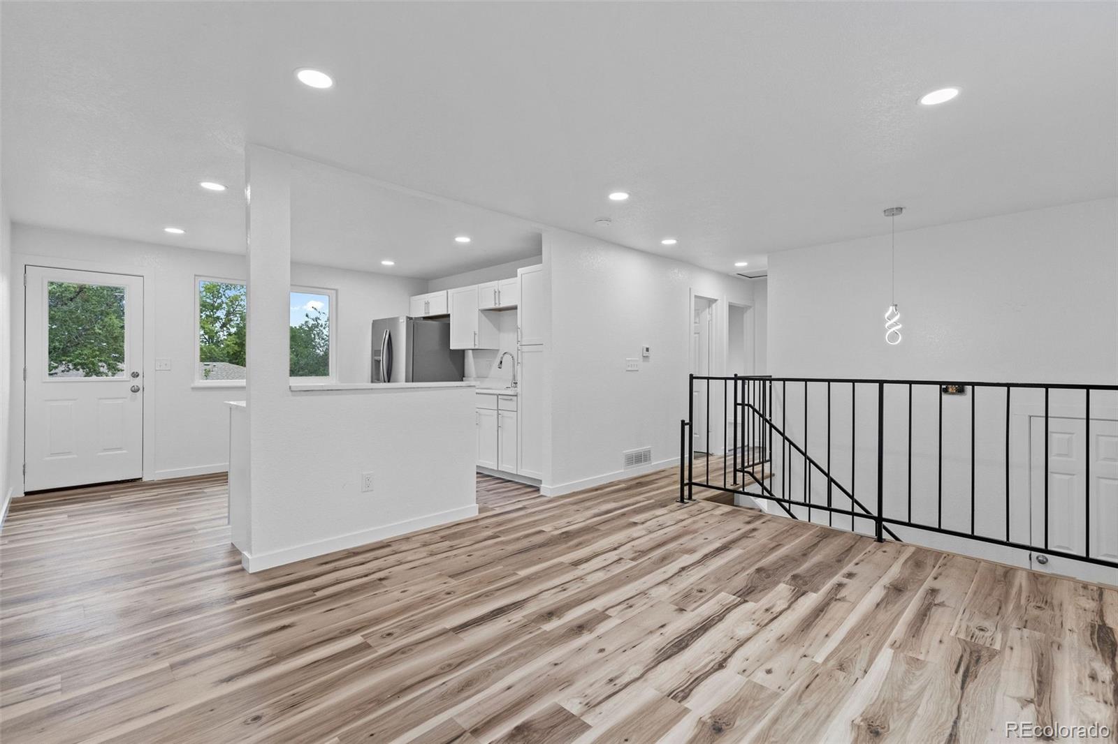 MLS Image #4 for 2882 s mobile street,aurora, Colorado