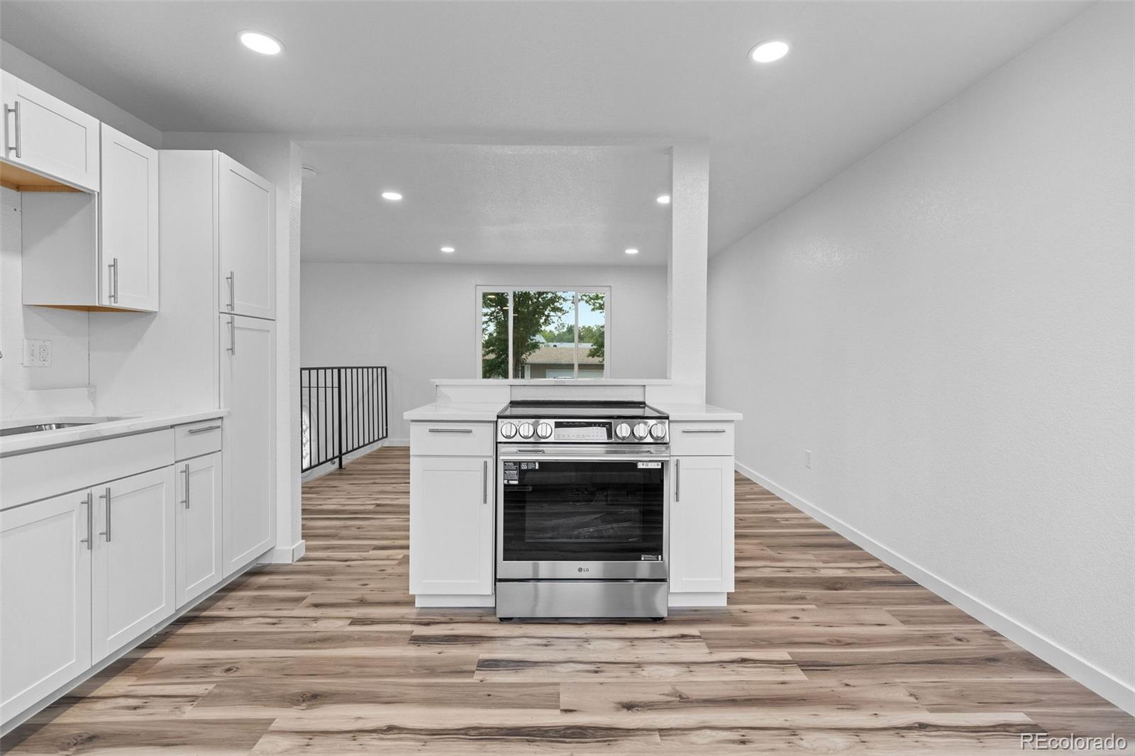 MLS Image #7 for 2882 s mobile street,aurora, Colorado