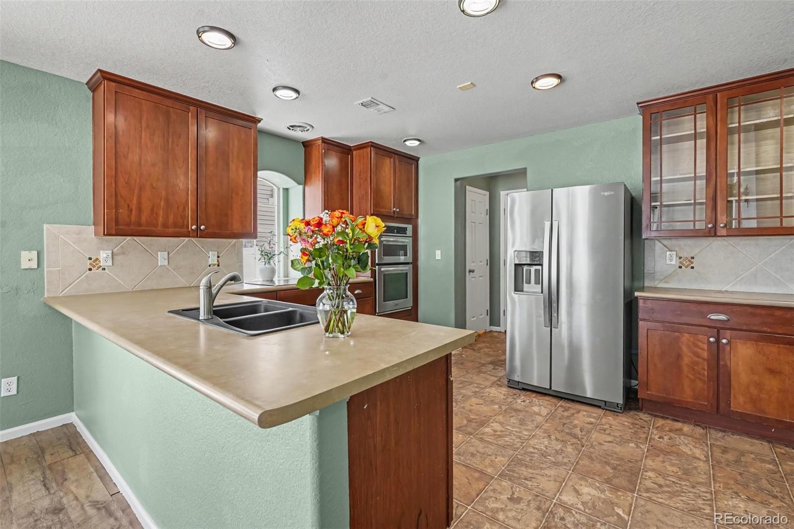MLS Image #6 for 19594  robins drive,denver, Colorado