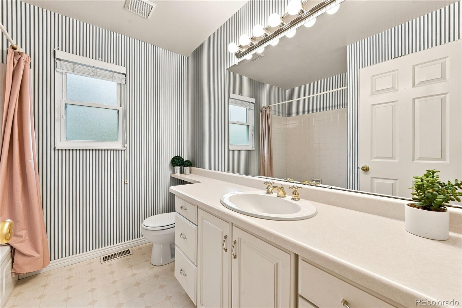 MLS Image #19 for 5900 e caley drive,centennial, Colorado