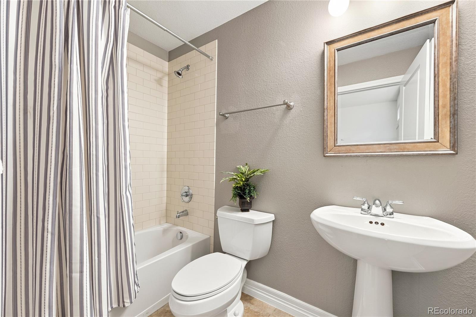 MLS Image #15 for 2932 e 17th avenue,denver, Colorado