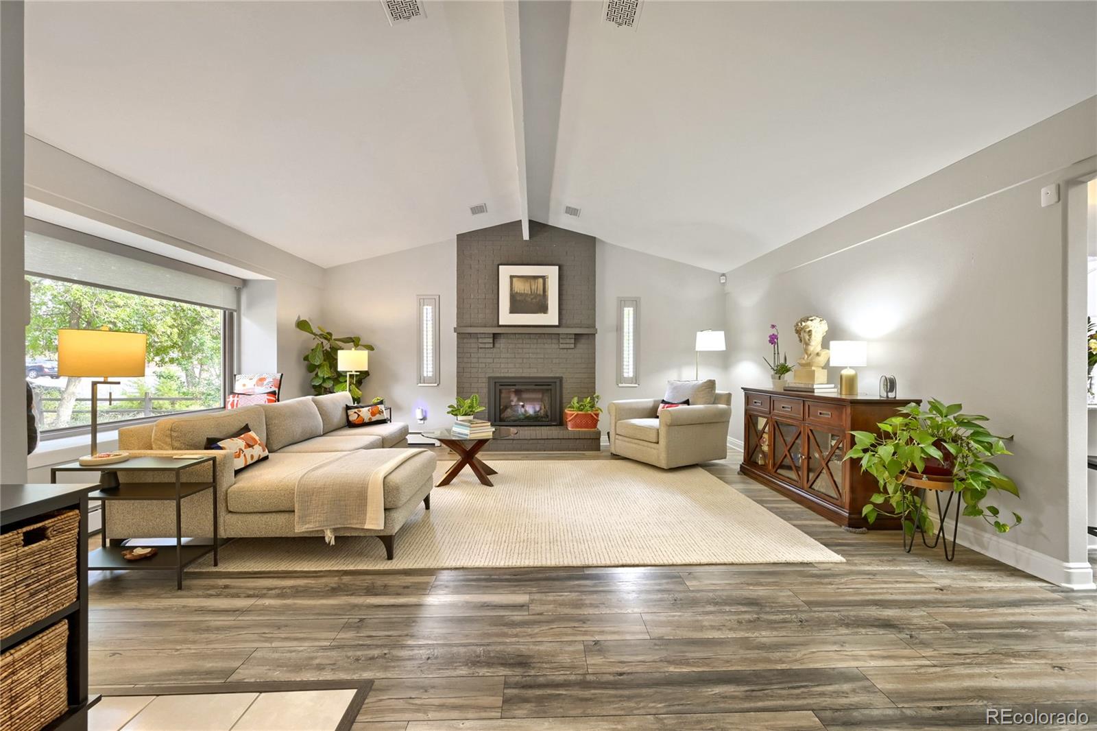 MLS Image #5 for 2215  lee street,denver, Colorado