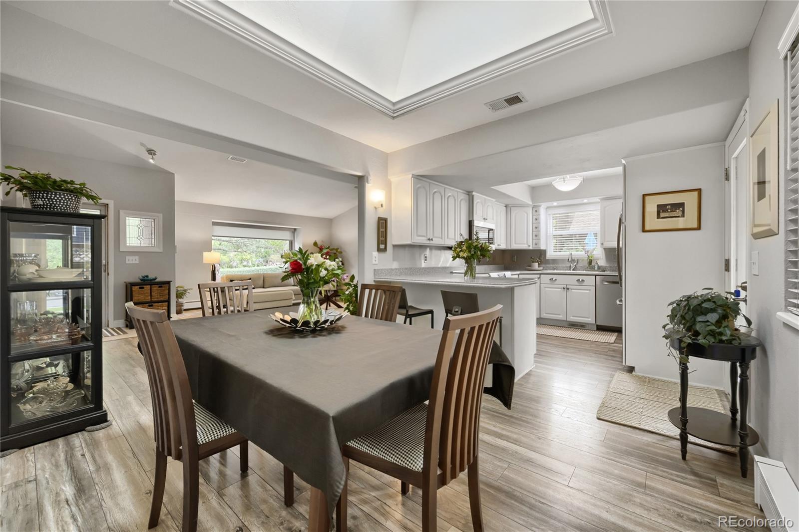MLS Image #8 for 2215  lee street,denver, Colorado