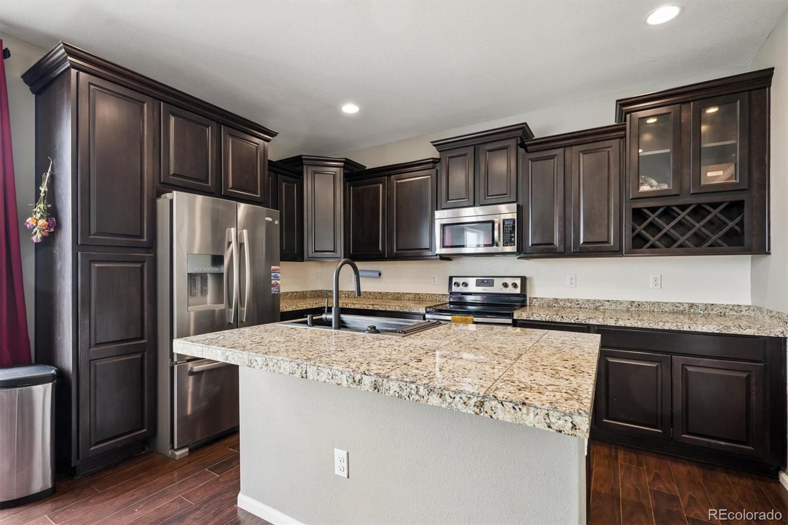 MLS Image #4 for 21061  randolph place,denver, Colorado