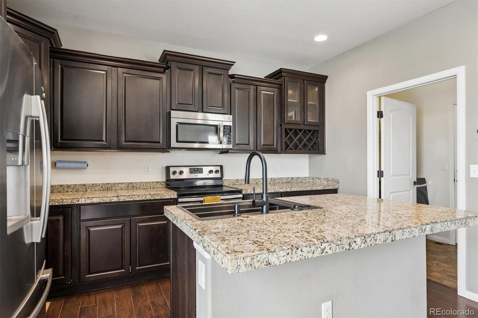 MLS Image #5 for 21061  randolph place,denver, Colorado