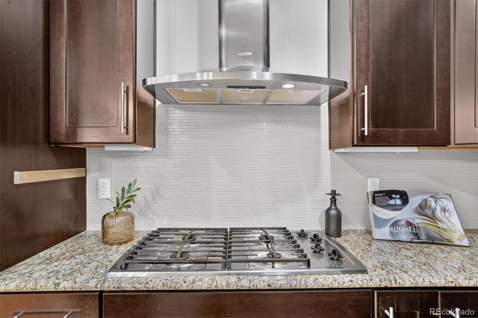 MLS Image #13 for 8576 e 35th avenue,denver, Colorado