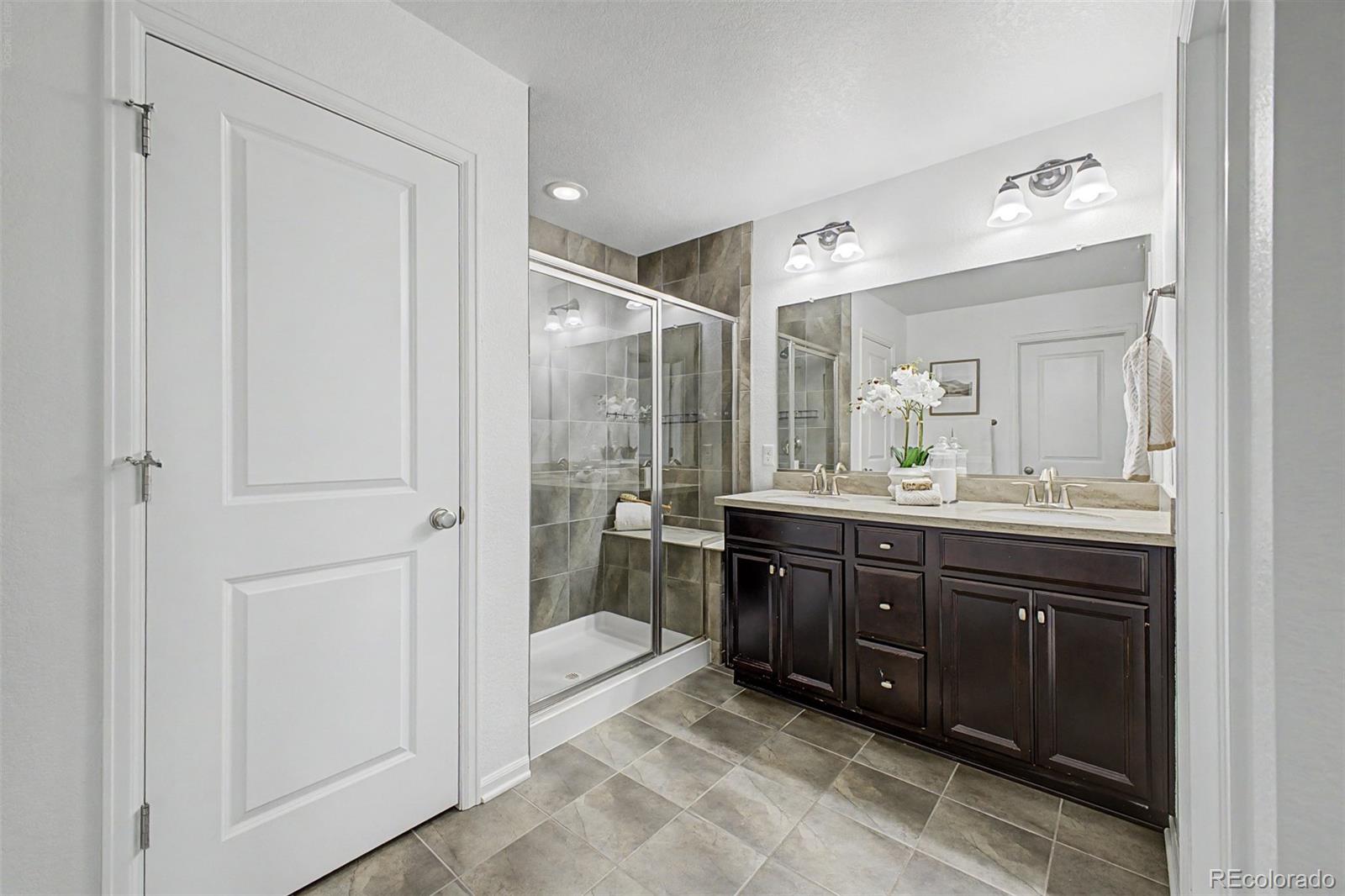 MLS Image #13 for 4928  akron street,denver, Colorado