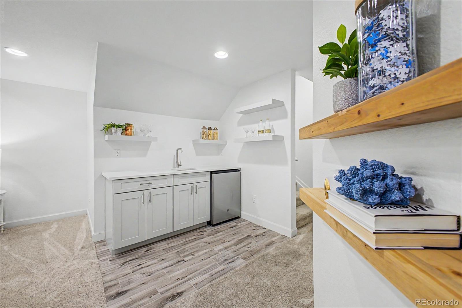MLS Image #22 for 4928  akron street,denver, Colorado