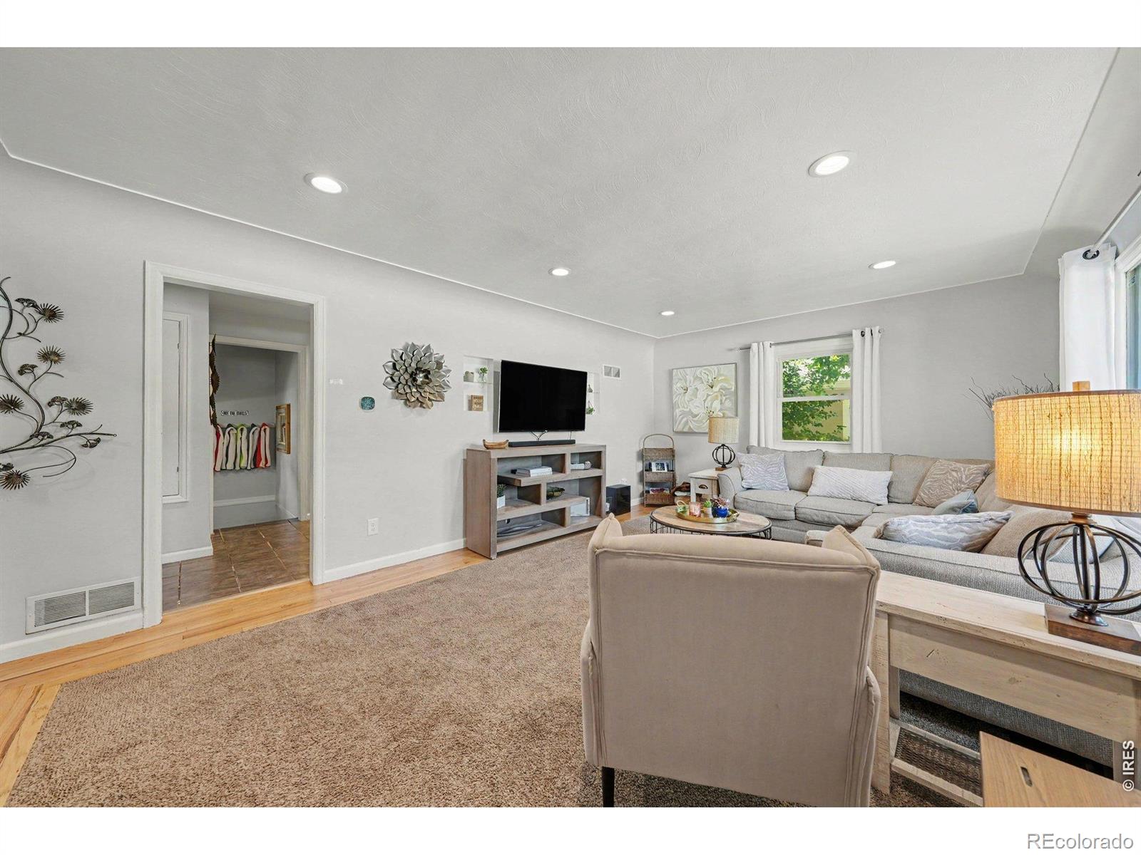 MLS Image #4 for 853 e 7th street,loveland, Colorado