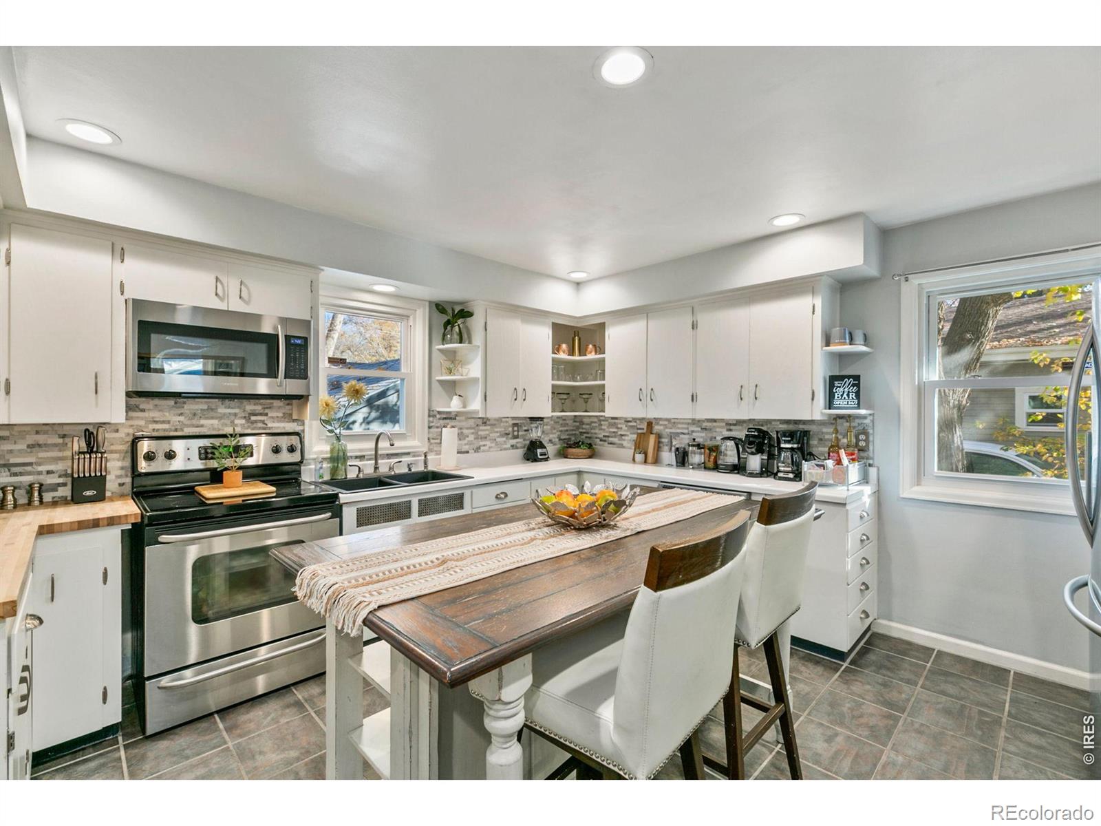 MLS Image #5 for 853 e 7th street,loveland, Colorado
