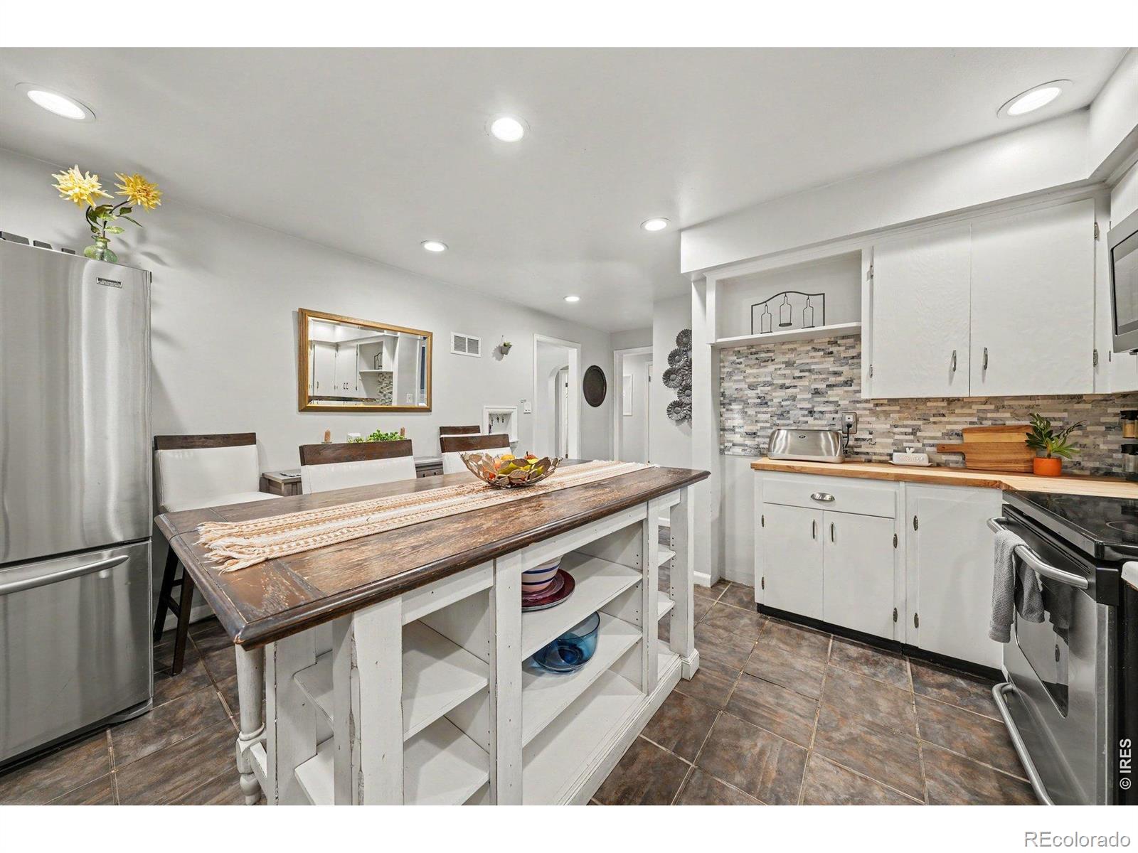 MLS Image #8 for 853 e 7th street,loveland, Colorado