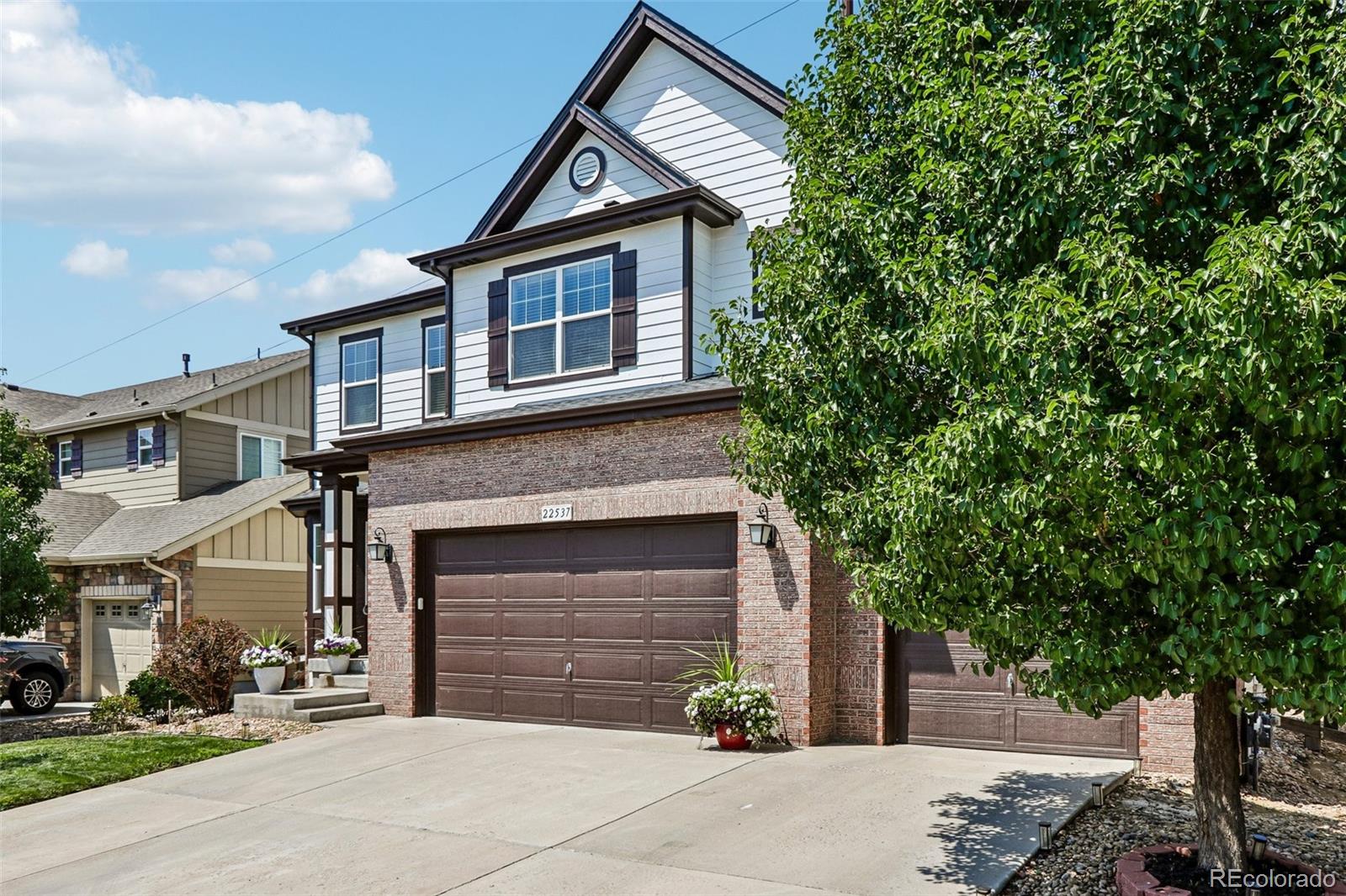 MLS Image #2 for 22537 e union circle,aurora, Colorado