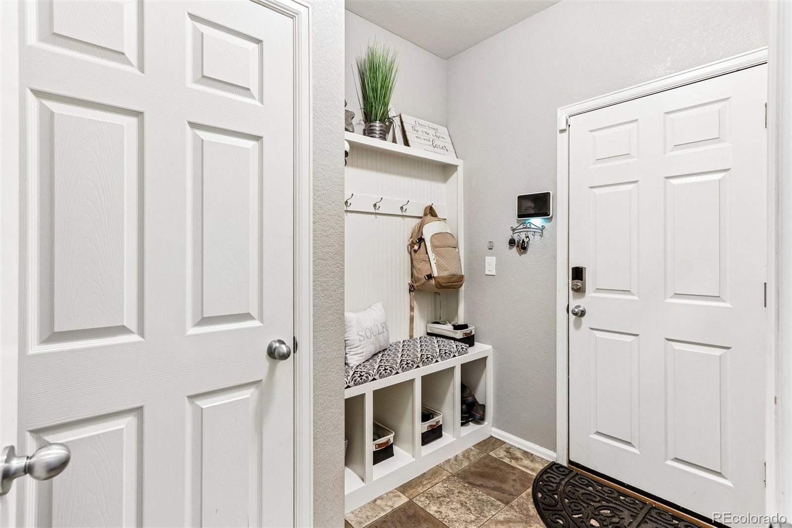 MLS Image #32 for 22537 e union circle,aurora, Colorado