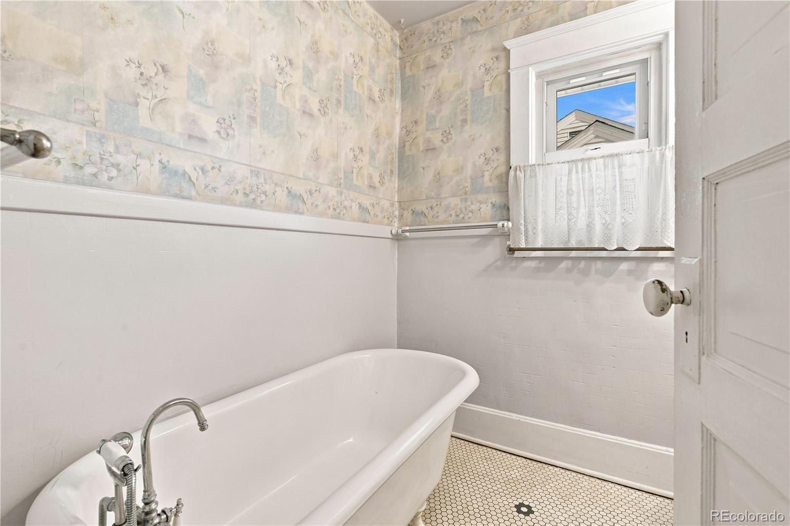 MLS Image #29 for 2824 s logan street,englewood, Colorado