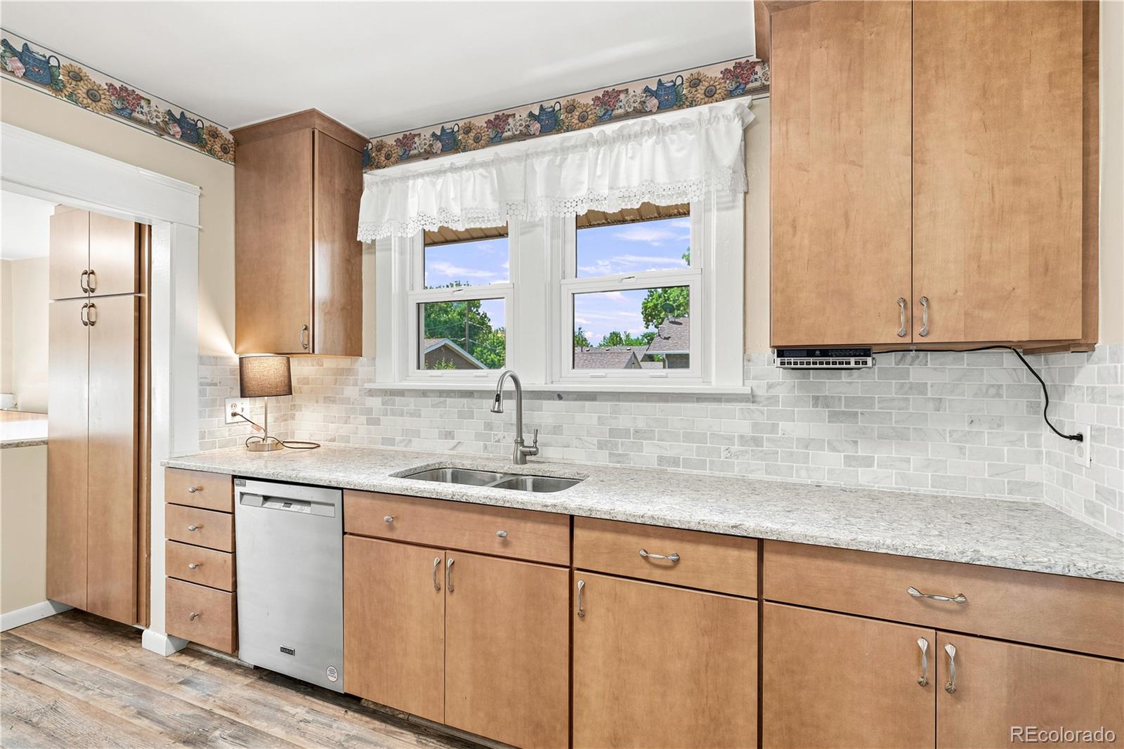 MLS Image #9 for 2824 s logan street,englewood, Colorado