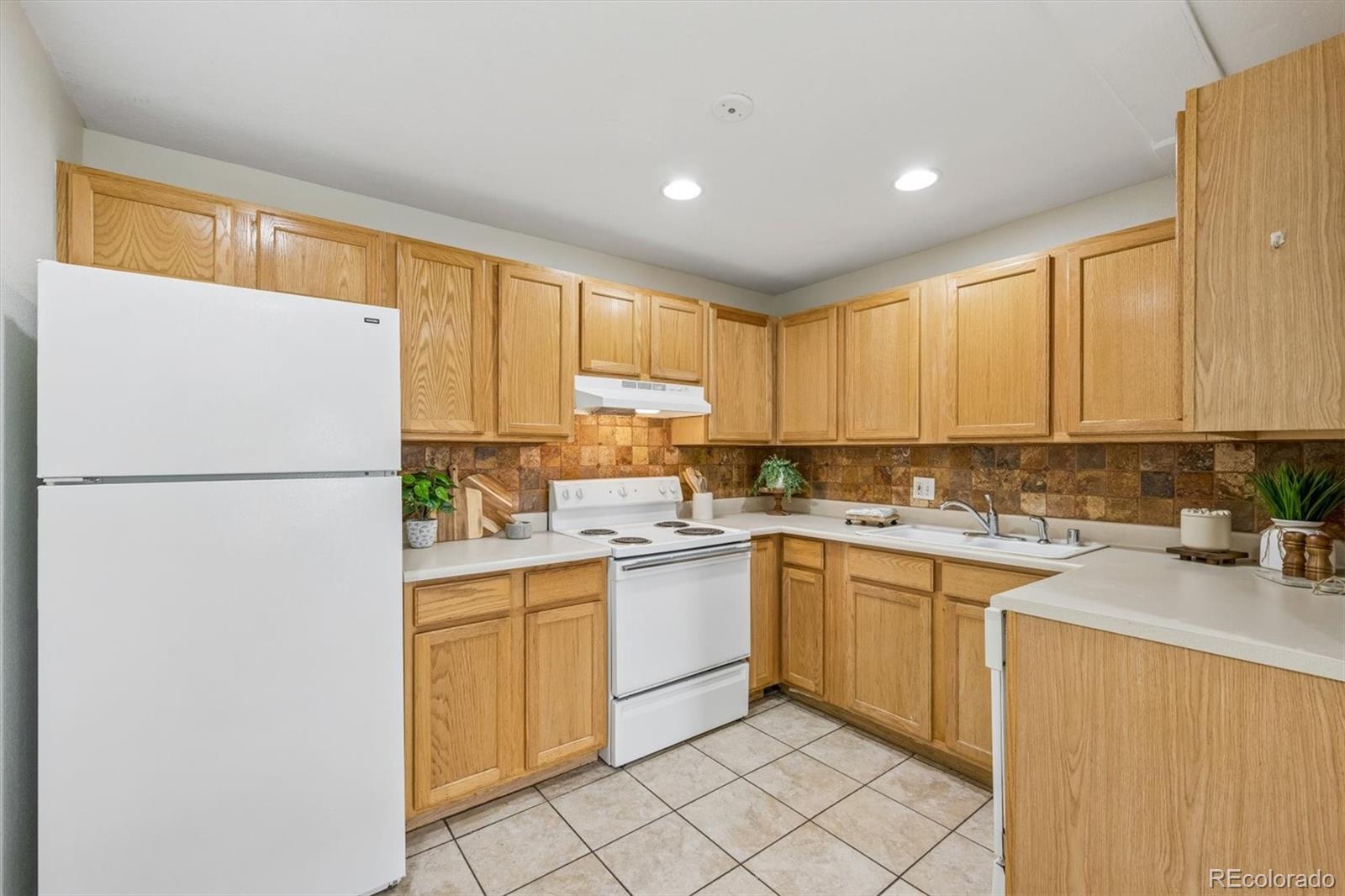 MLS Image #8 for 3047 w 47th avenue 308,denver, Colorado