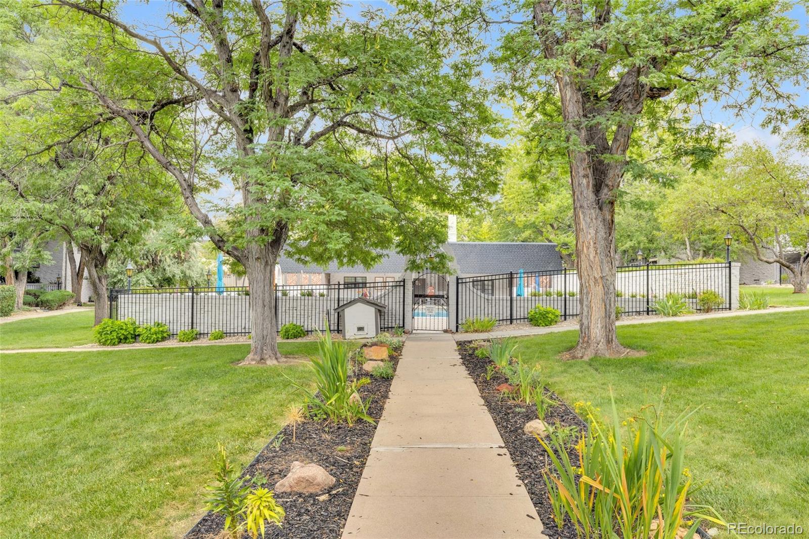 MLS Image #32 for 3511 s hillcrest drive,denver, Colorado