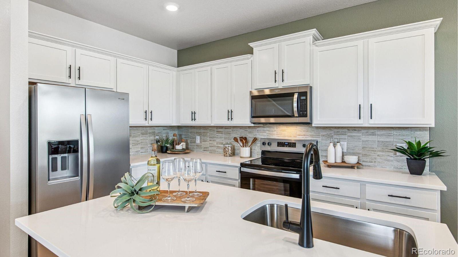 MLS Image #11 for 1402 s boston court,denver, Colorado